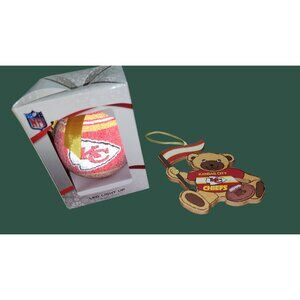 Kansas City Chiefs LED Light-Up Ornament & Wooden Bear Decoration Gift Set